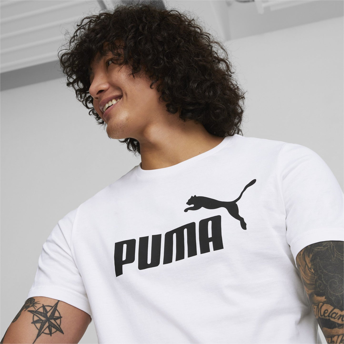T-shirt Puma Ess logo Tee