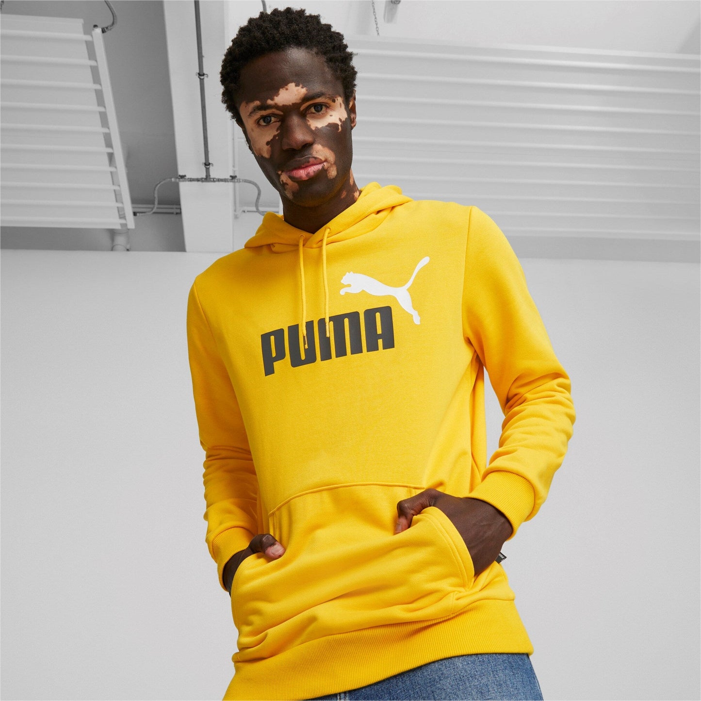 Felpa Puma ESS+ 2 Col Big Logo Hoodie FL YELLOW
